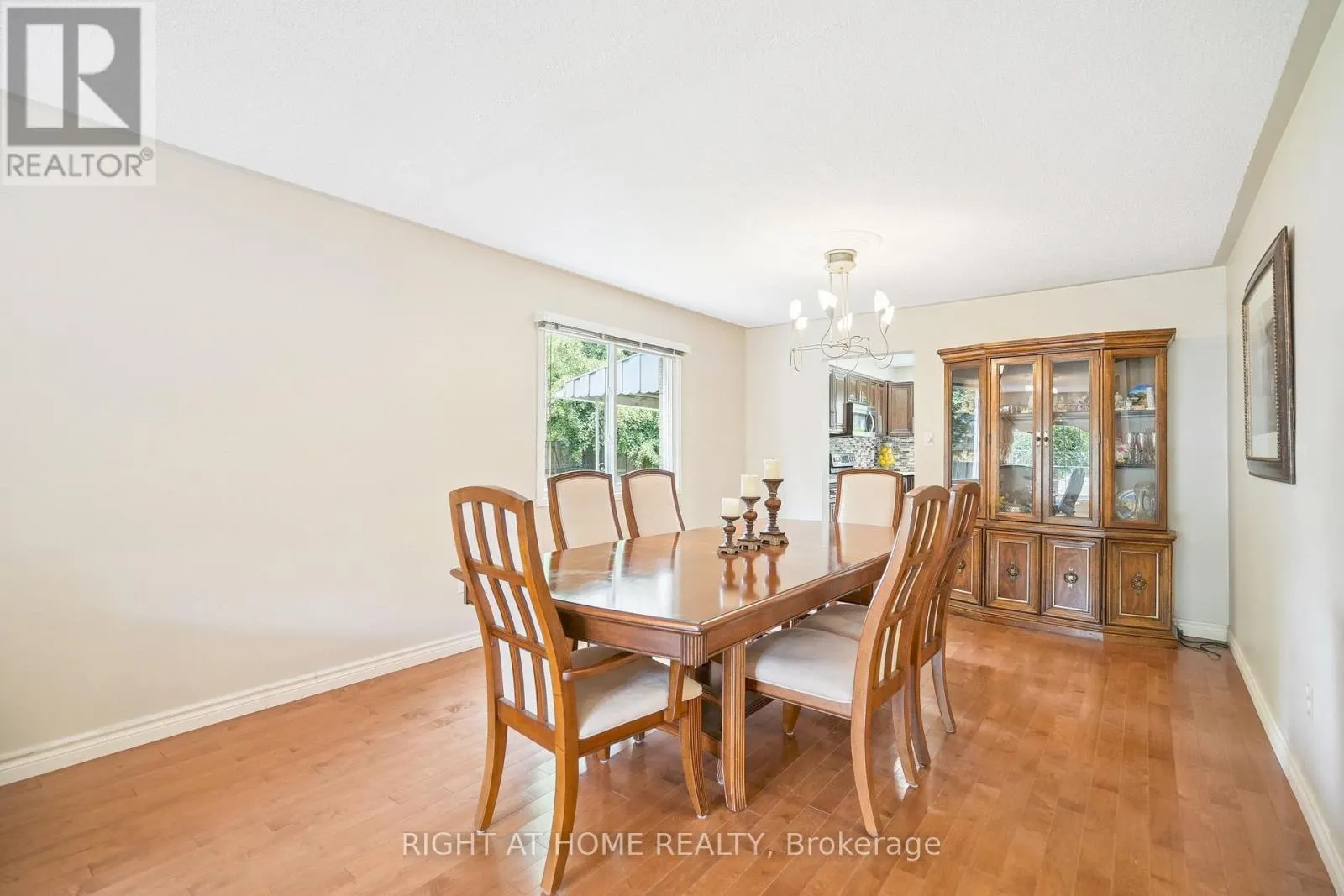 309 AMBERLY BOULEVARD