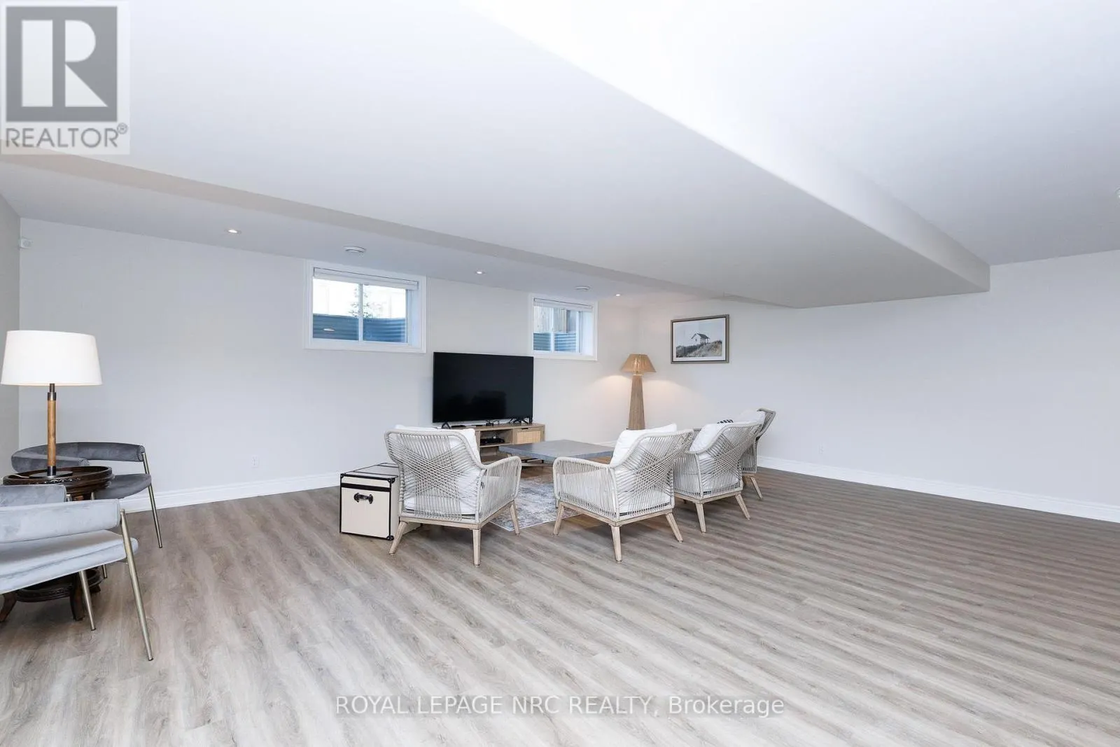 6 - 154 PORT ROBINSON ROAD #6