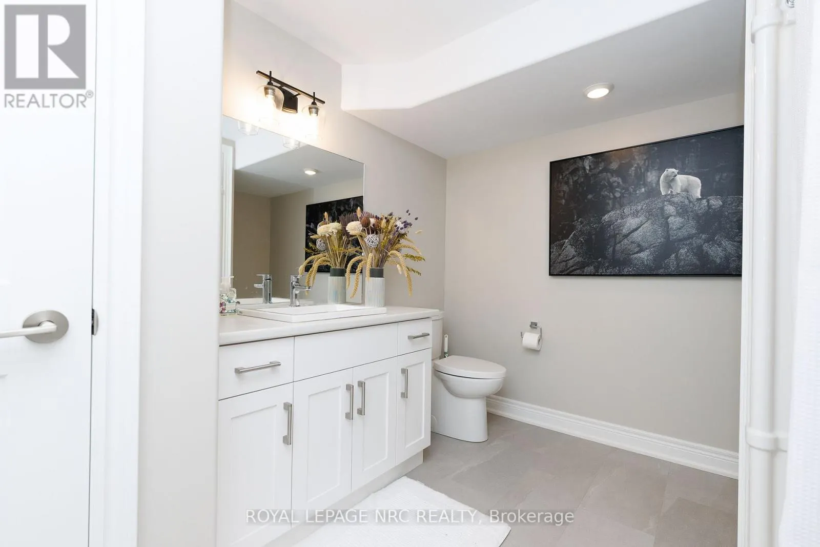 6 - 154 PORT ROBINSON ROAD #6