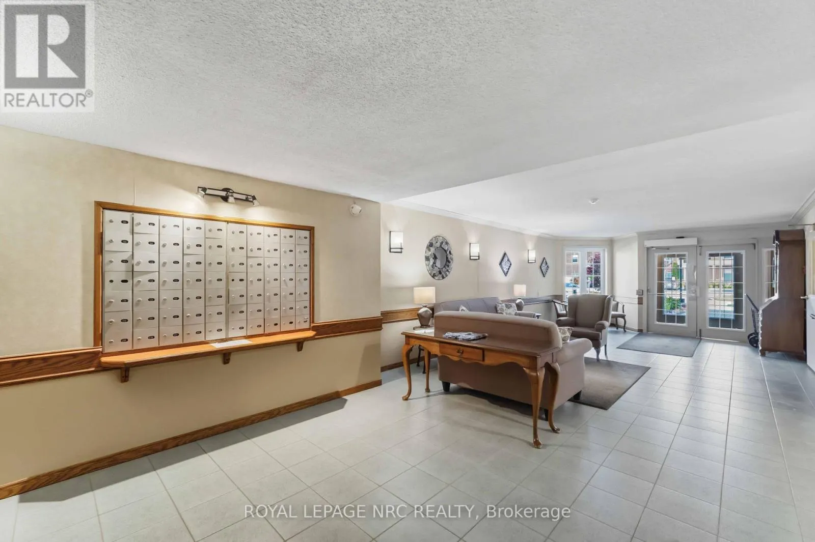 220 - 3420 FREDERICK AVENUE #220
