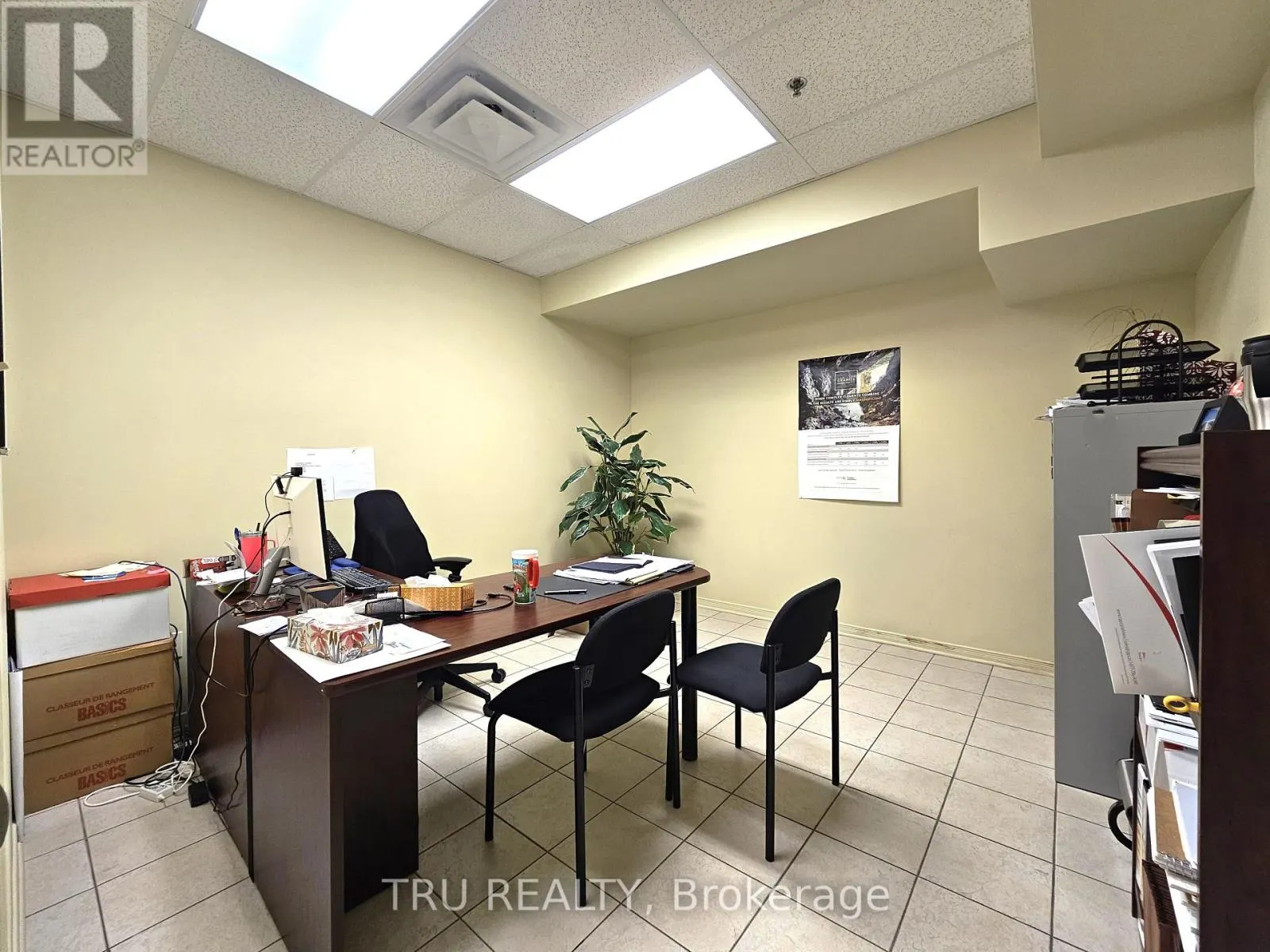 20 - 838 SOMERSET STREET W
