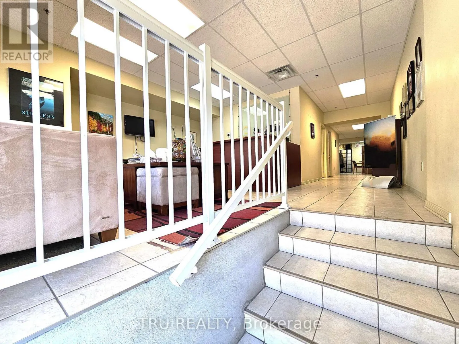 20 - 838 SOMERSET STREET W