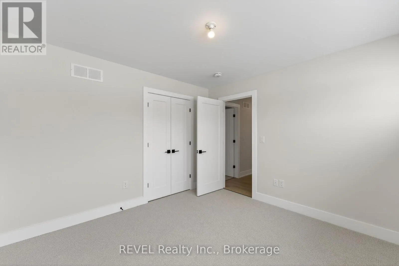 26 ANCHOR ROAD