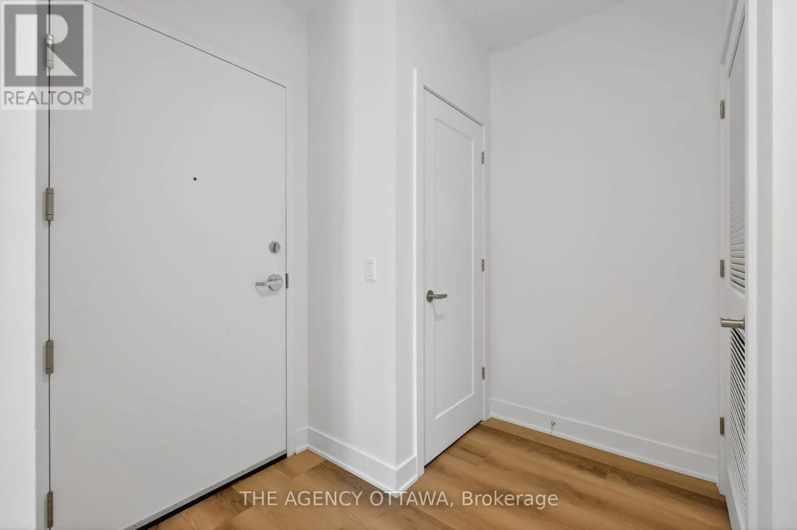 209 - 3085 RIVERSIDE DRIVE