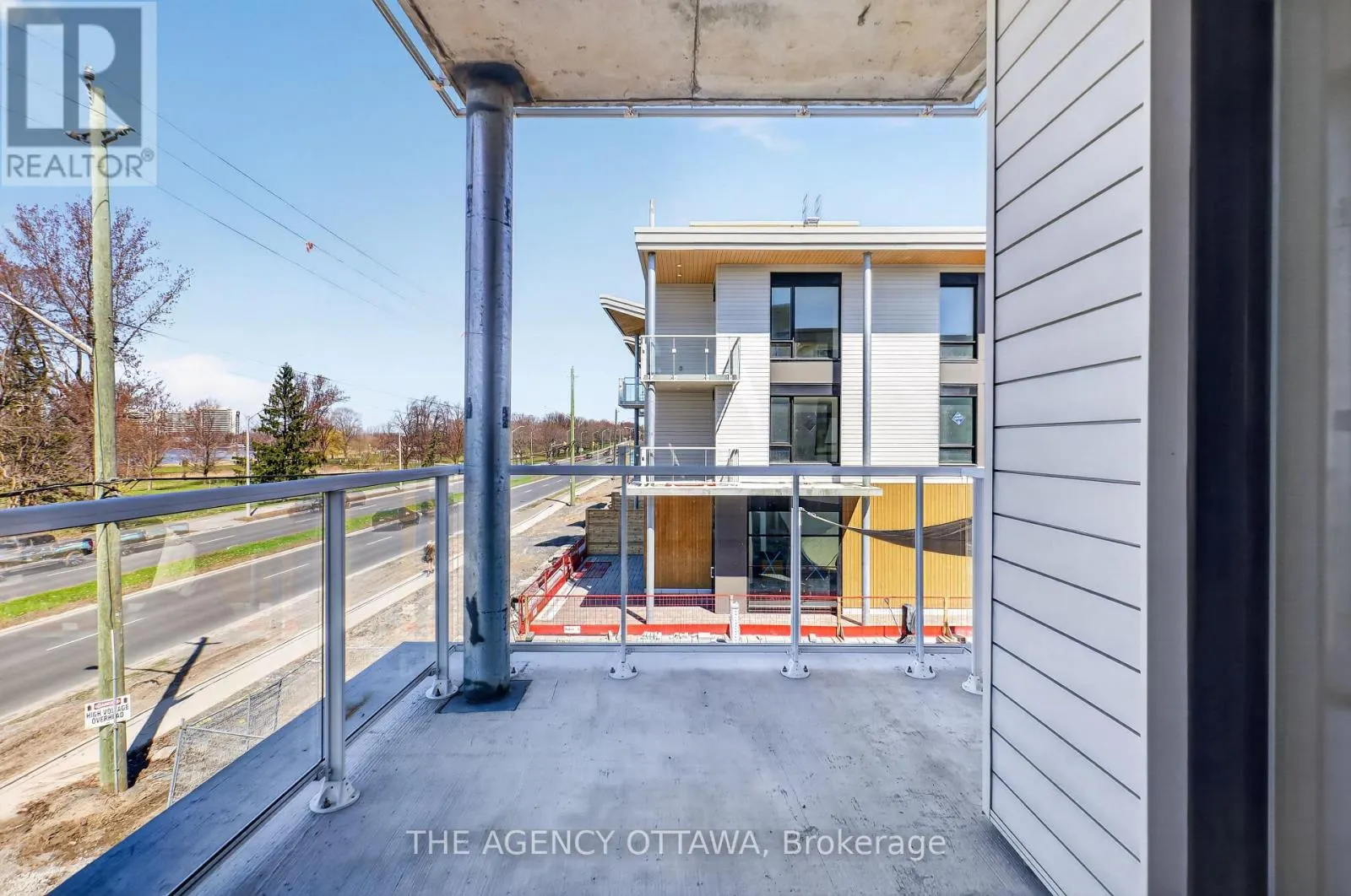 209 - 3085 RIVERSIDE DRIVE