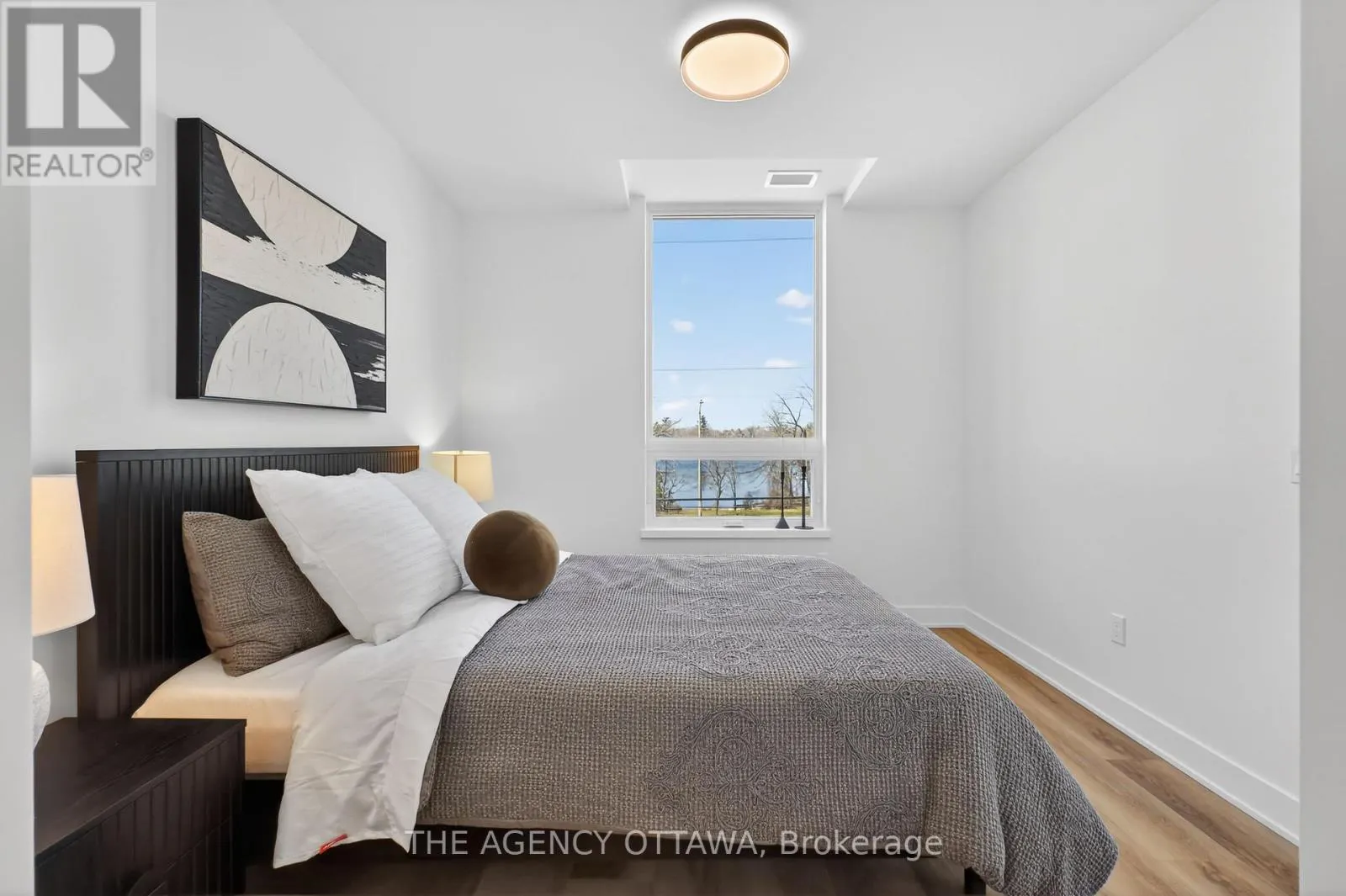 209 - 3085 RIVERSIDE DRIVE
