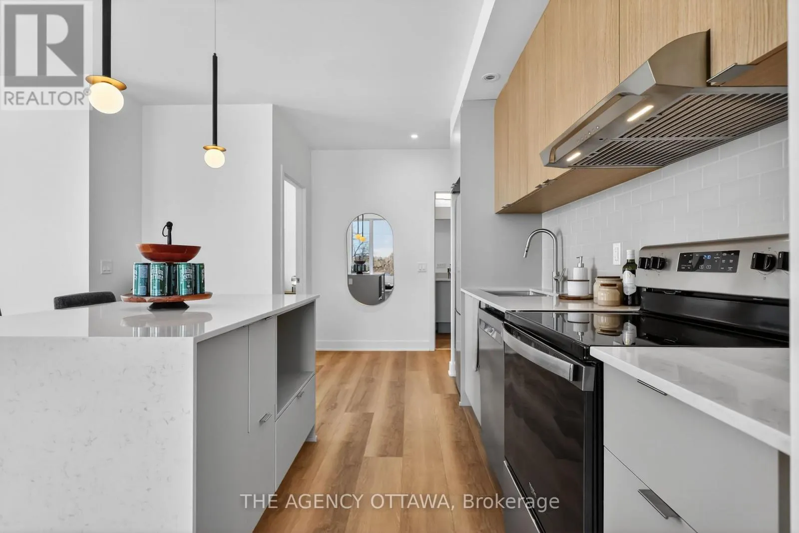 209 - 3085 RIVERSIDE DRIVE