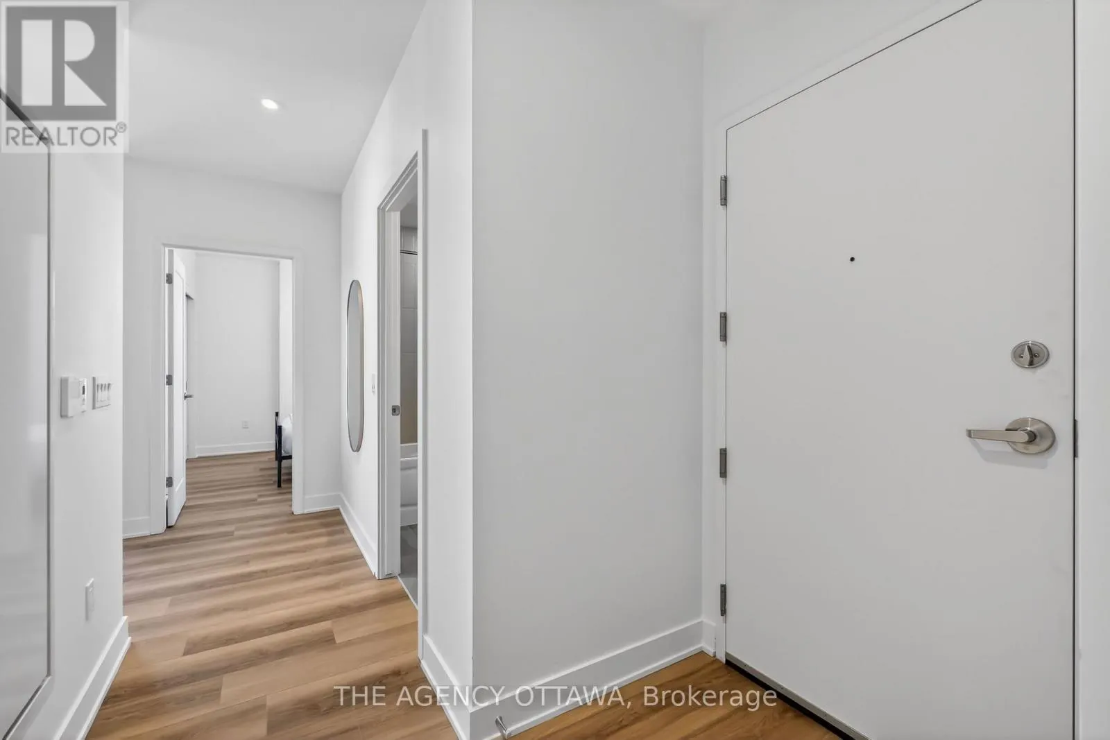 209 - 3085 RIVERSIDE DRIVE