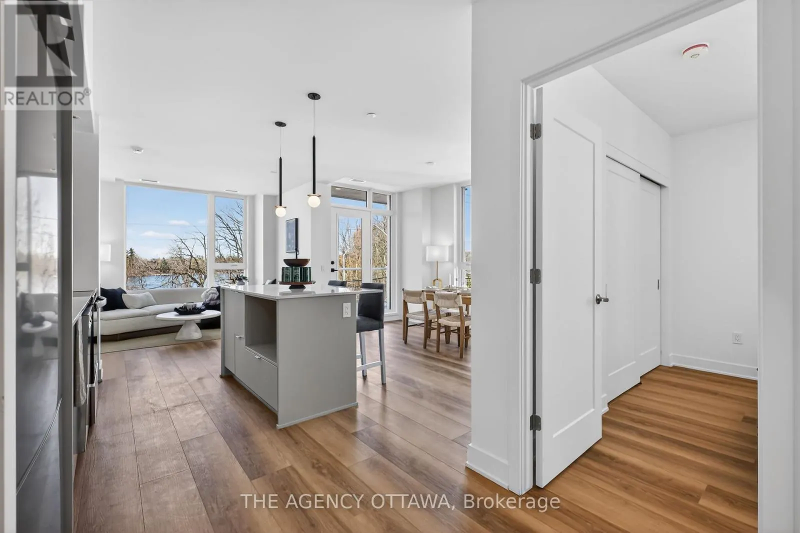 209 - 3085 RIVERSIDE DRIVE
