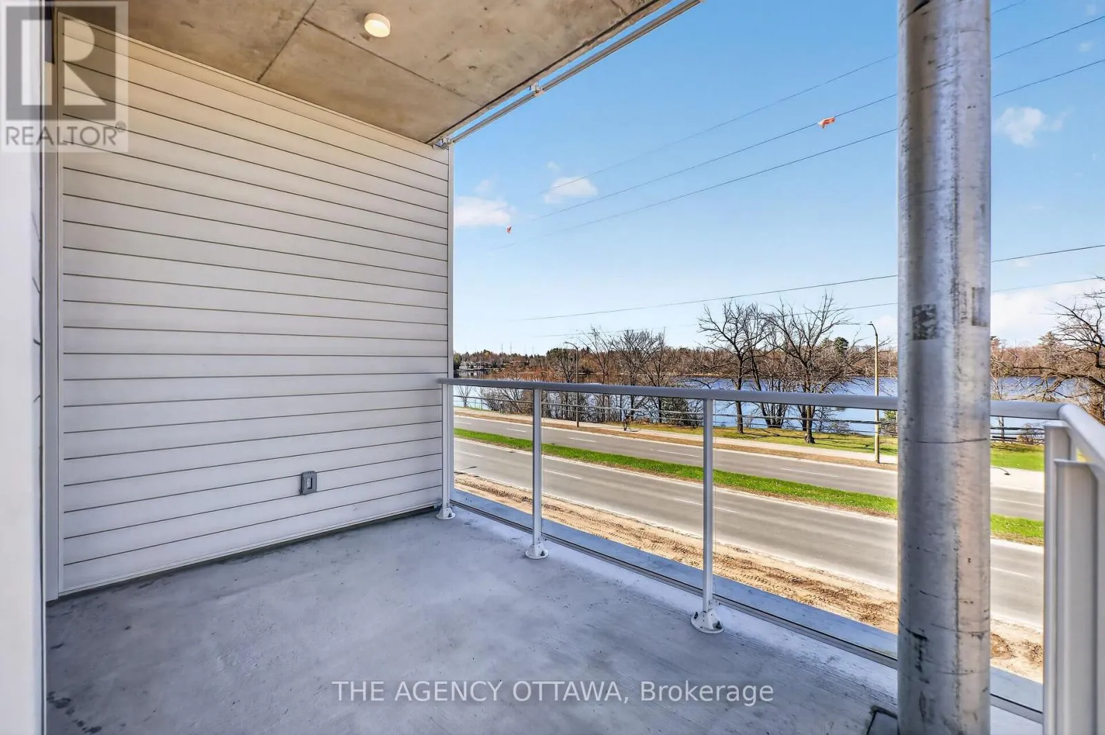 209 - 3085 RIVERSIDE DRIVE
