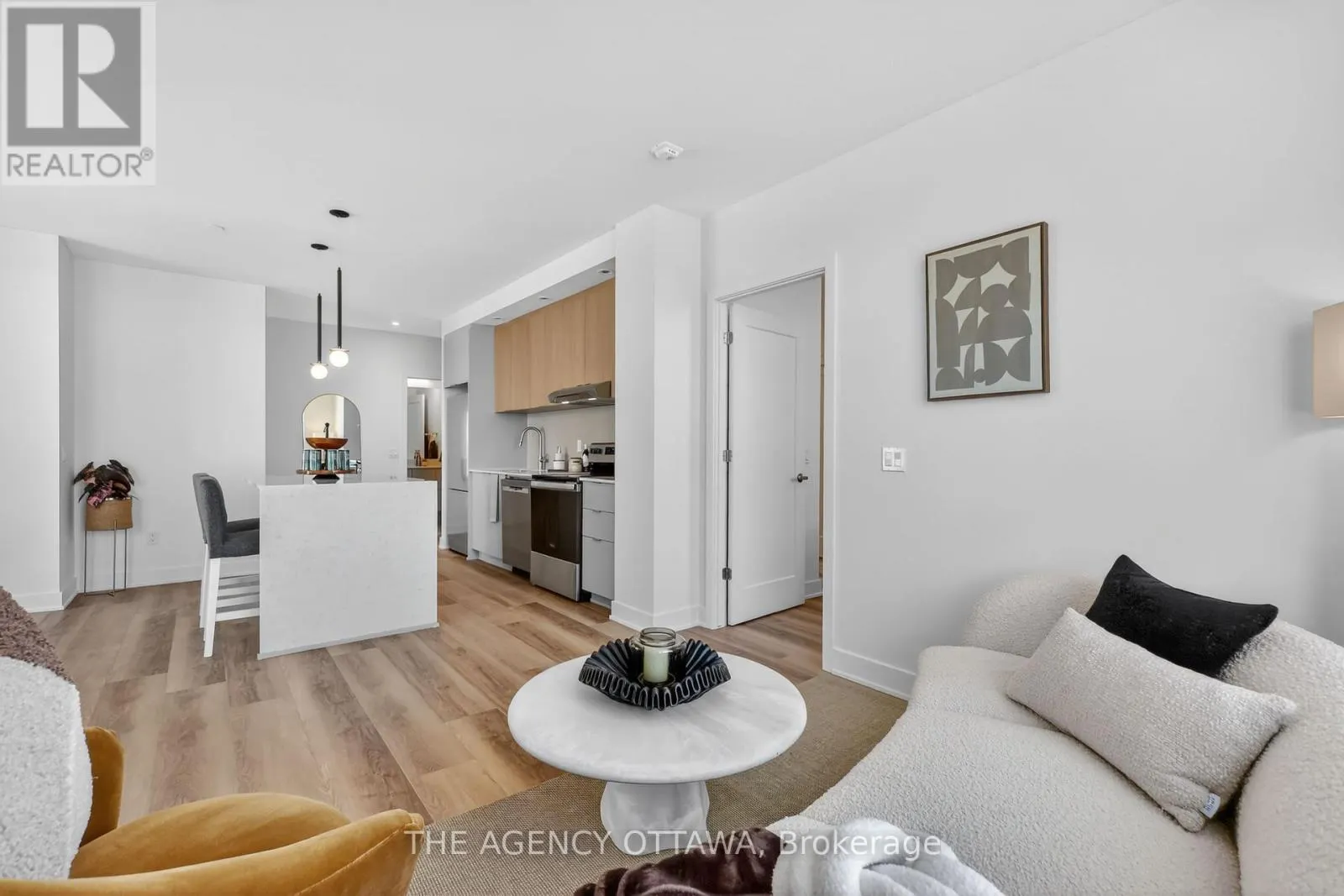 209 - 3085 RIVERSIDE DRIVE