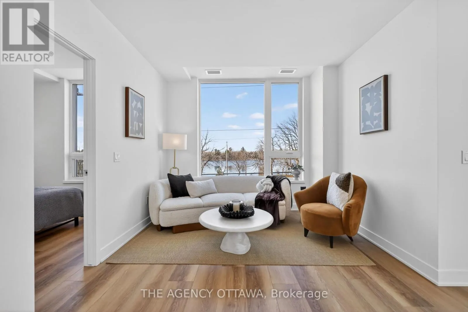209 - 3085 RIVERSIDE DRIVE