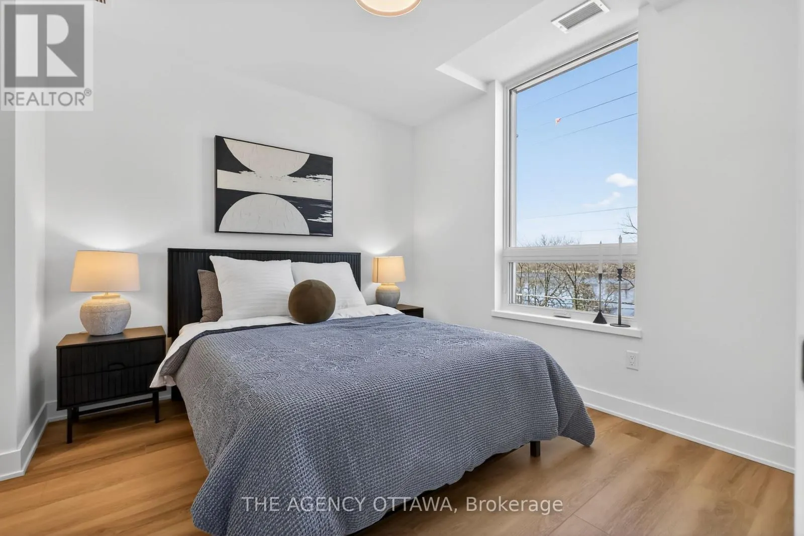 209 - 3085 RIVERSIDE DRIVE