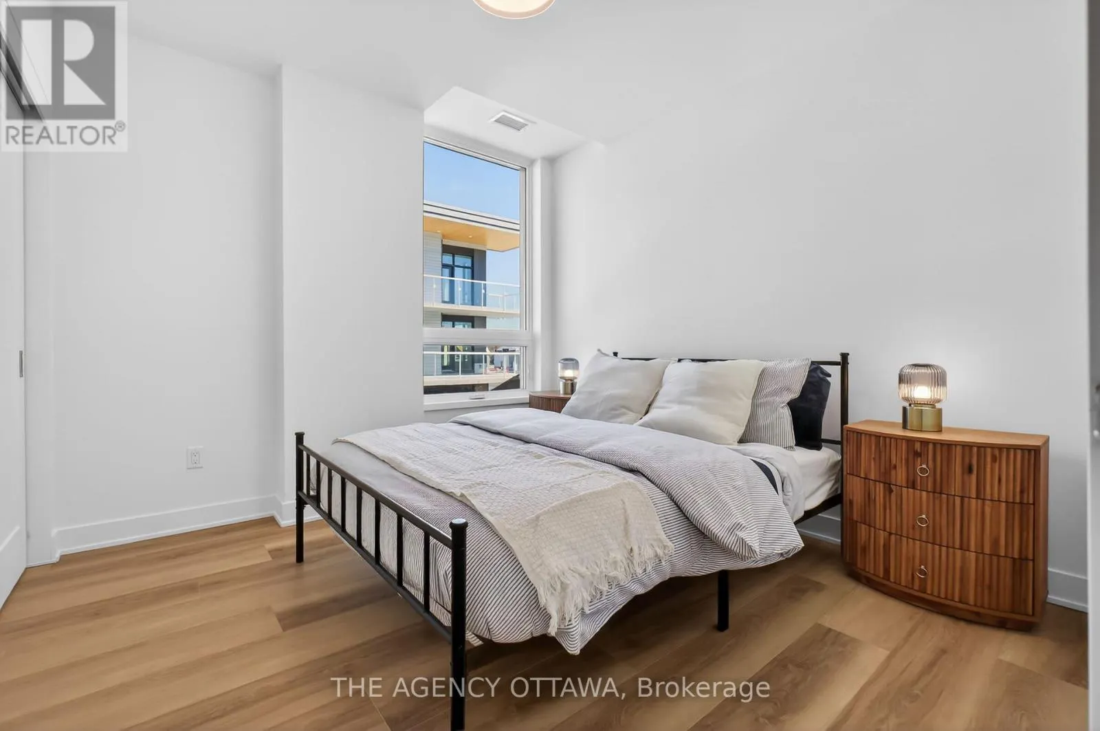 209 - 3085 RIVERSIDE DRIVE