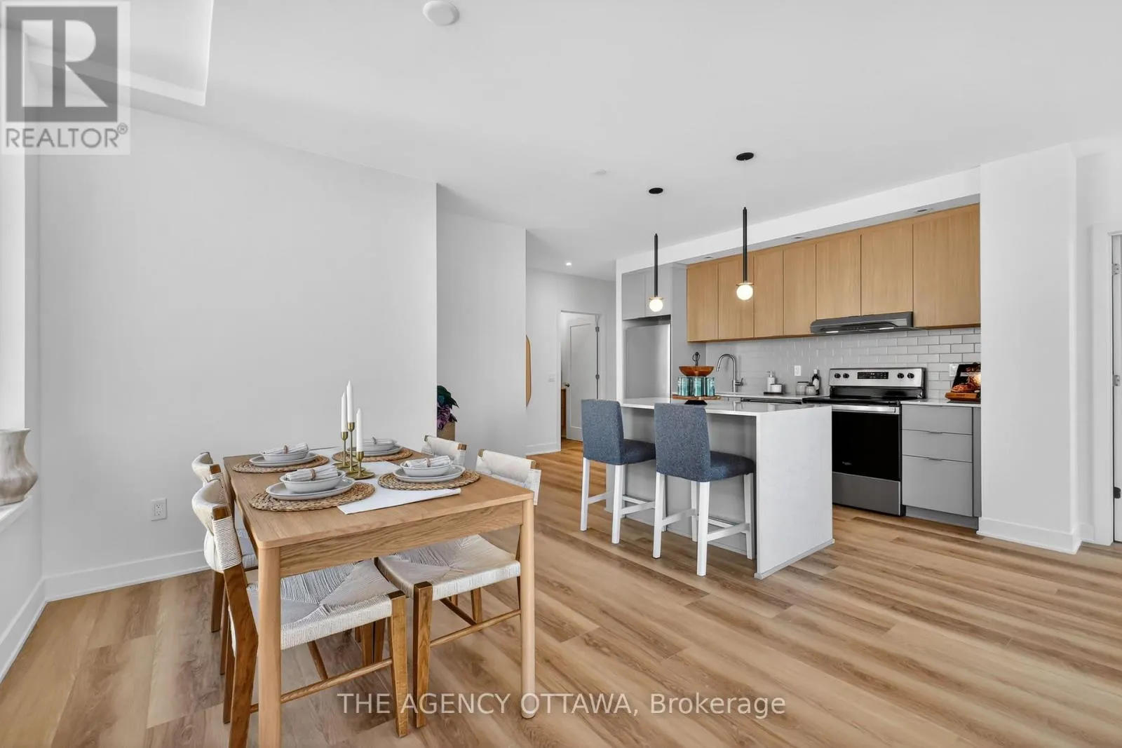 209 - 3085 RIVERSIDE DRIVE