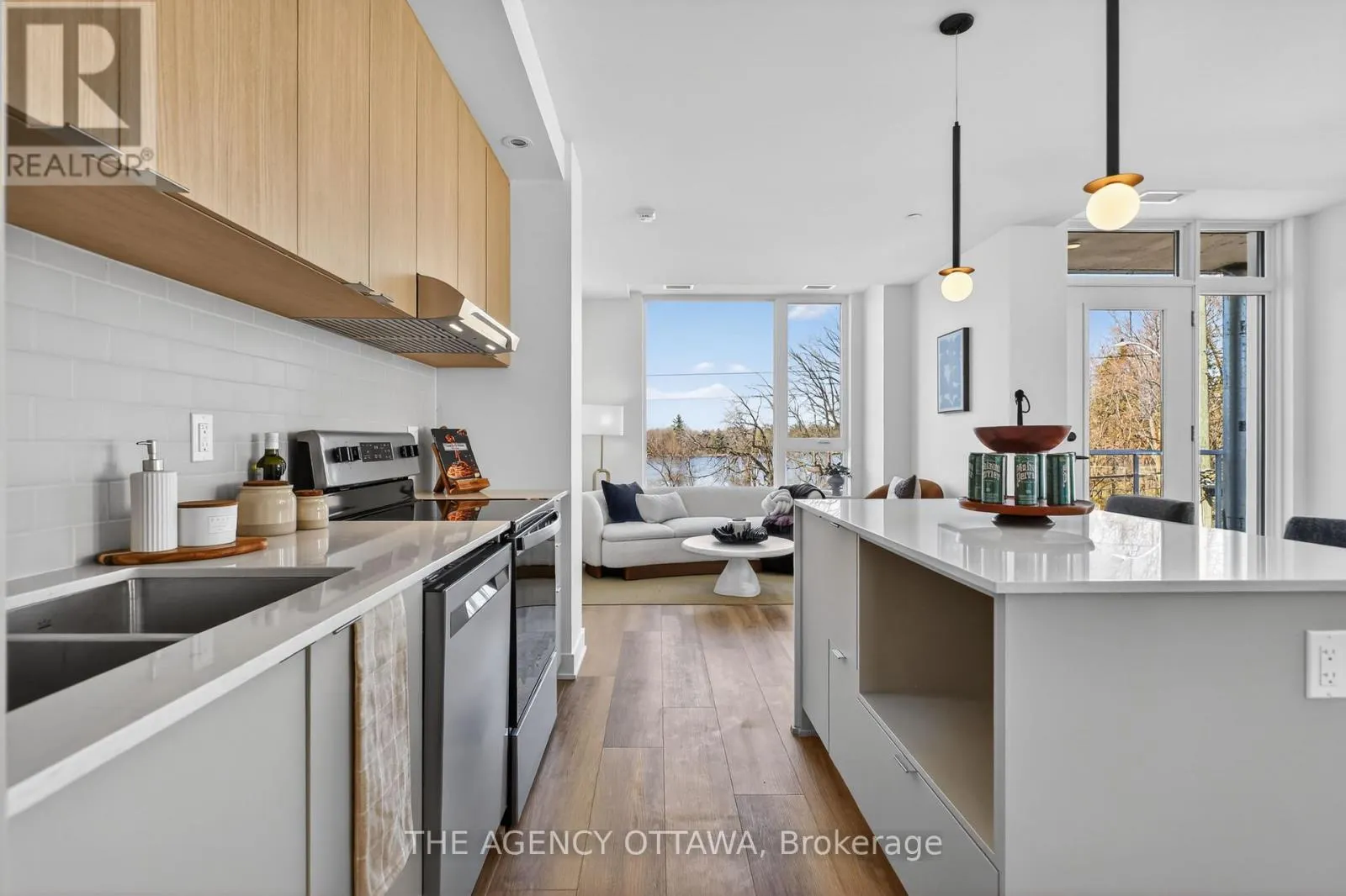 209 - 3085 RIVERSIDE DRIVE