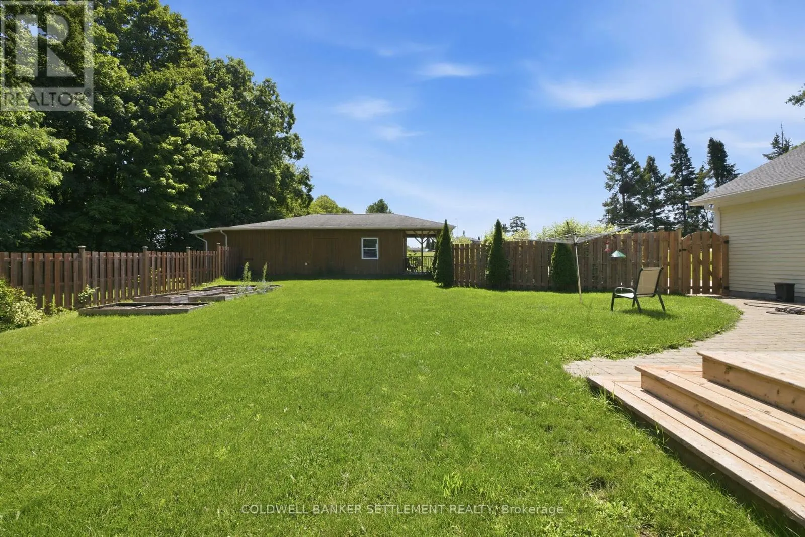41 RIDEAU FERRY ROAD