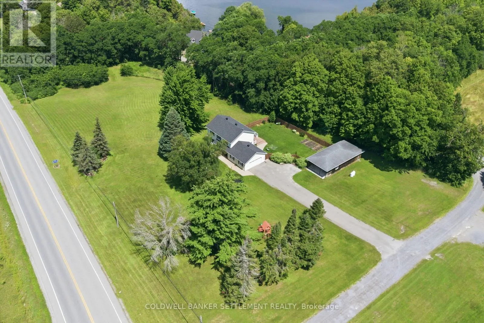 41 RIDEAU FERRY ROAD