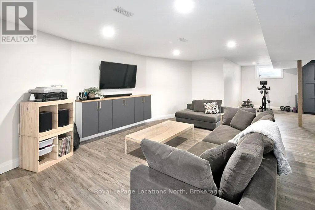 217 ST VINCENT CRESCENT