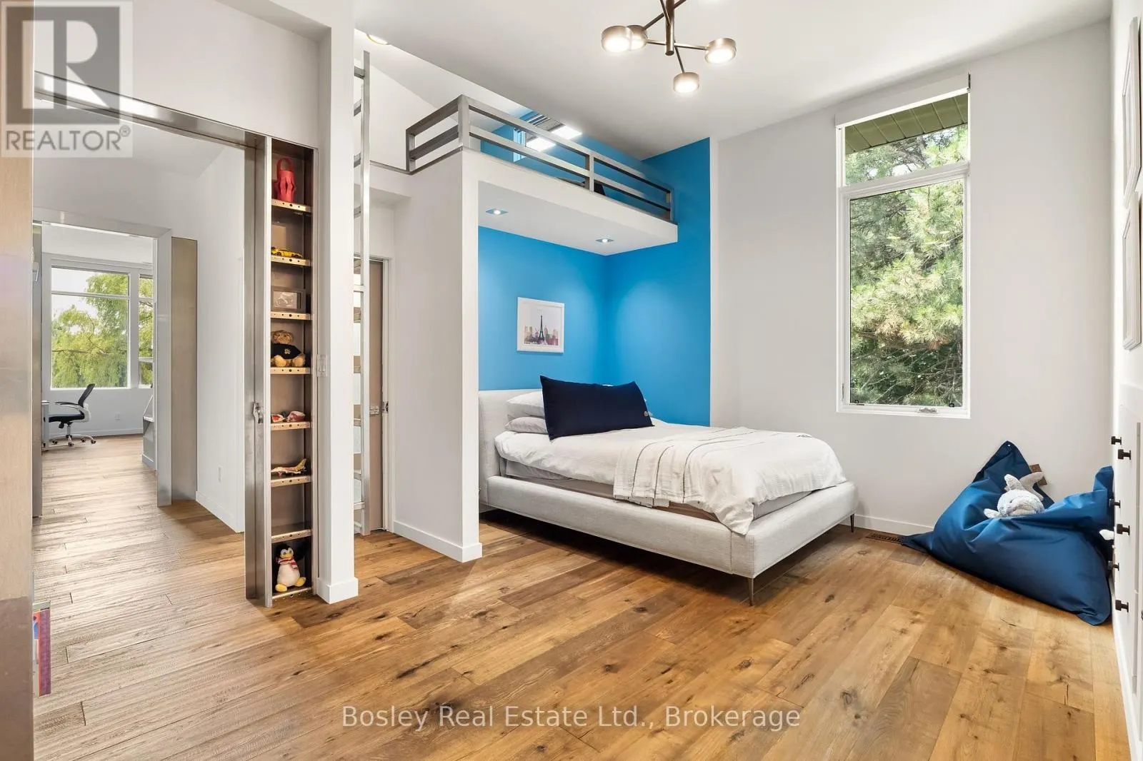29 TALLWOOD DRIVE