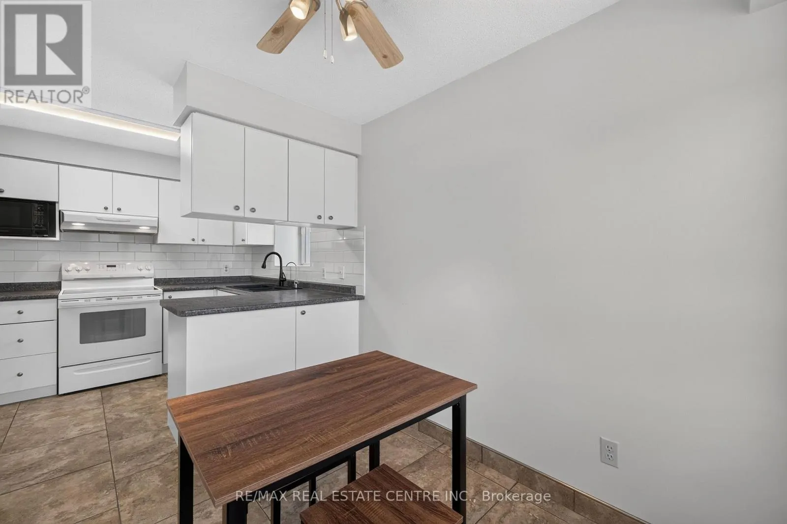 602 - 281 BRISTOL STREET