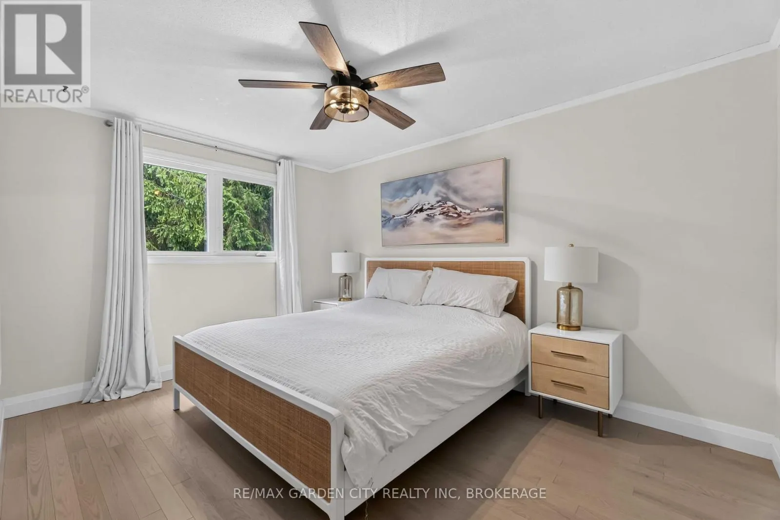 3 FALLINGBROOK DRIVE