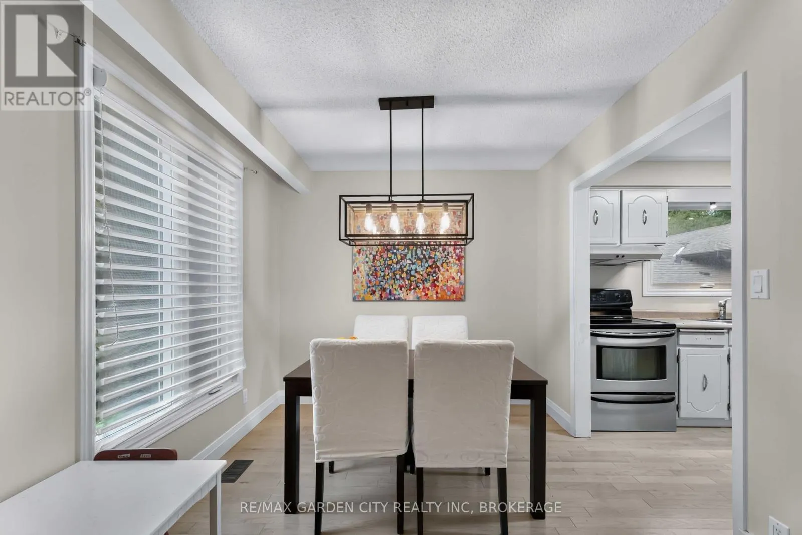 3 FALLINGBROOK DRIVE