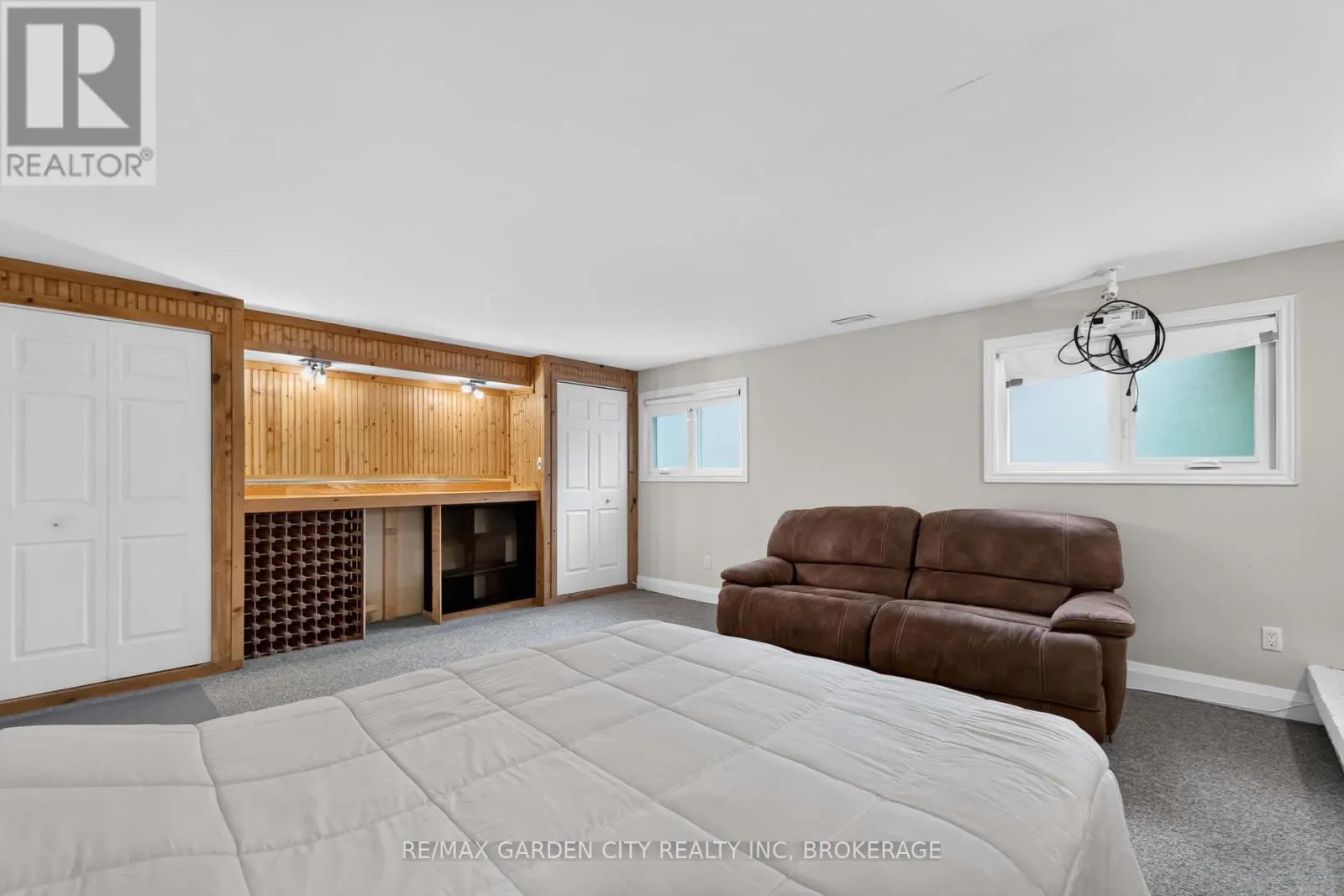 3 FALLINGBROOK DRIVE