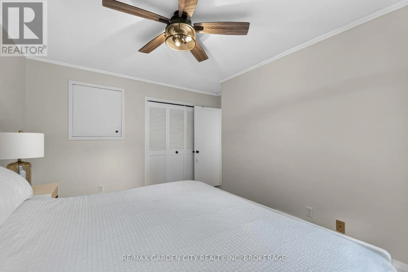 3 FALLINGBROOK DRIVE
