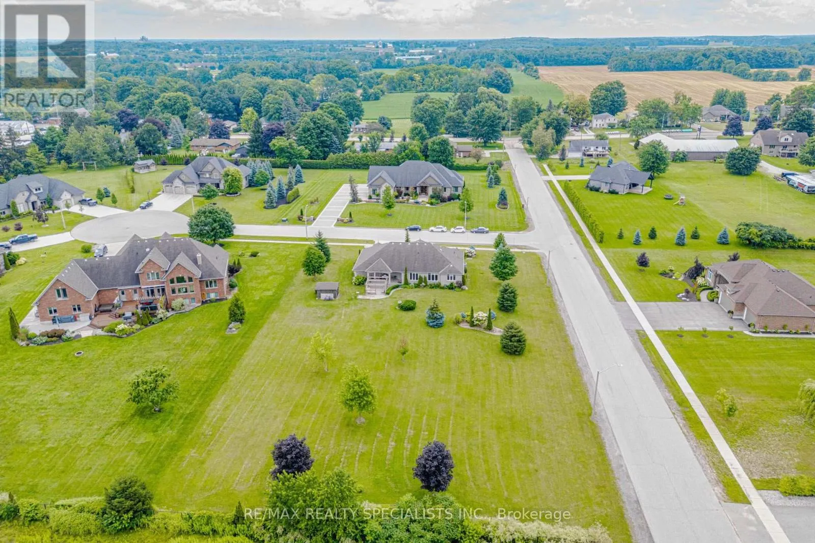 7 SNYDER COURT