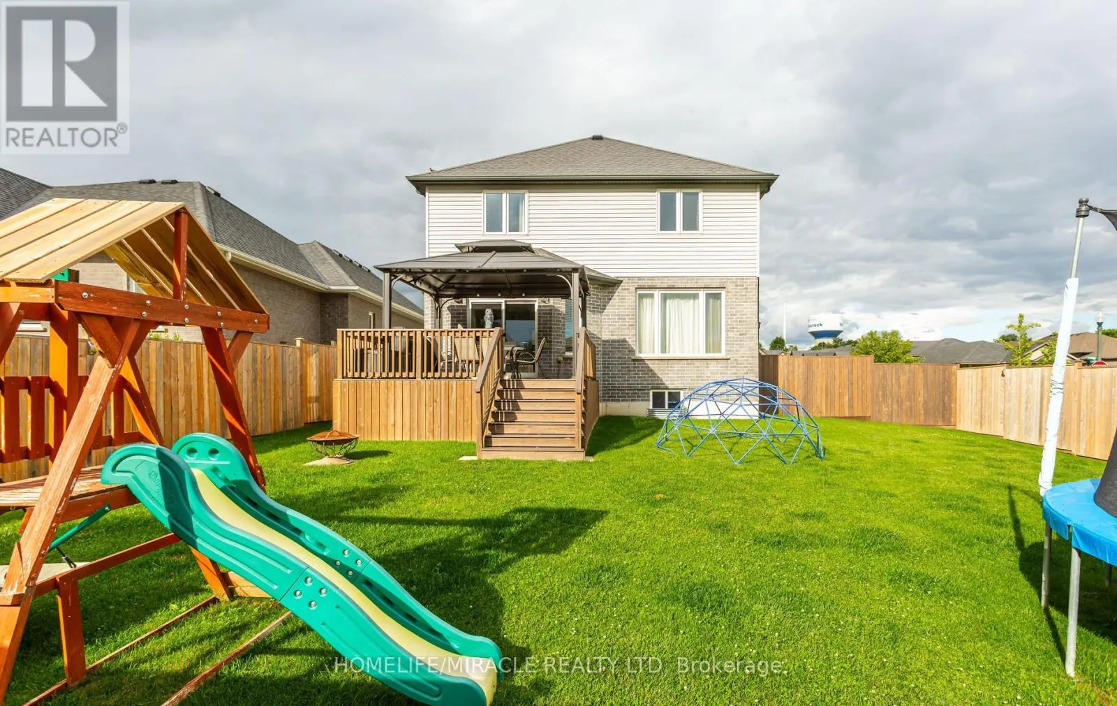 498 FAIRWAY ROAD