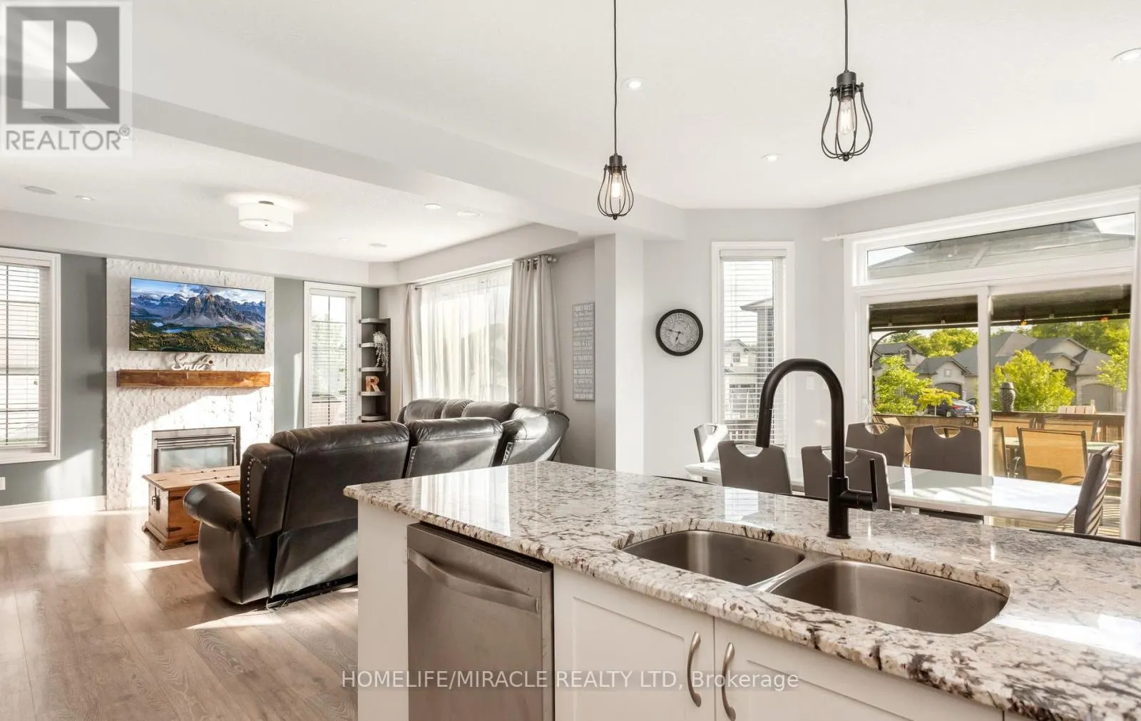 498 FAIRWAY ROAD