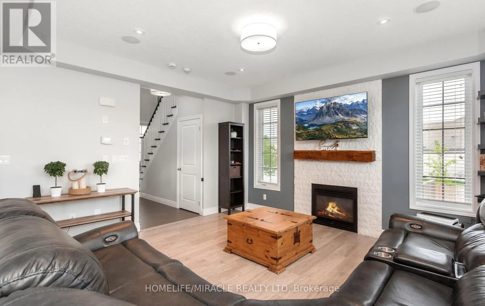 498 FAIRWAY ROAD