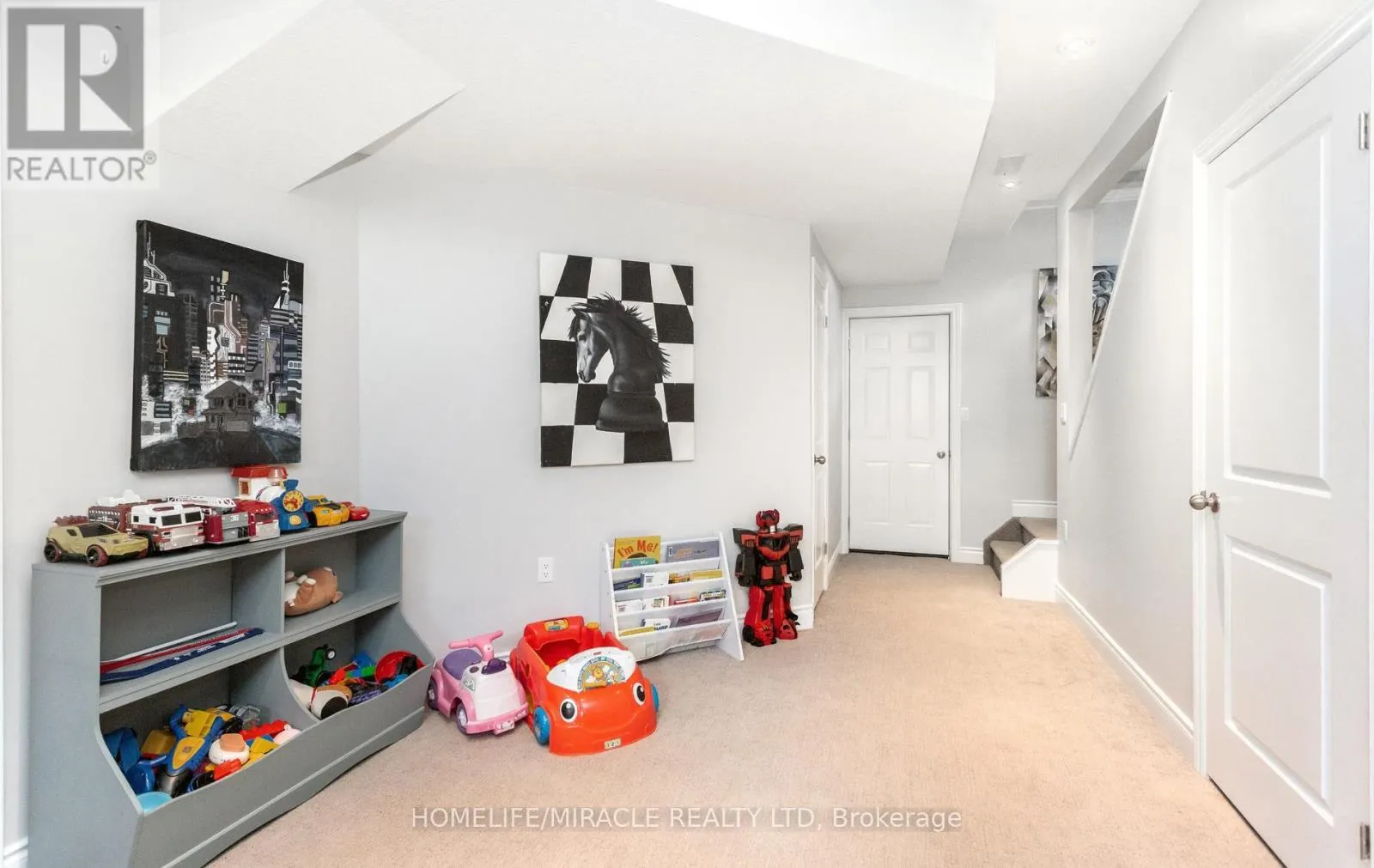 498 FAIRWAY ROAD