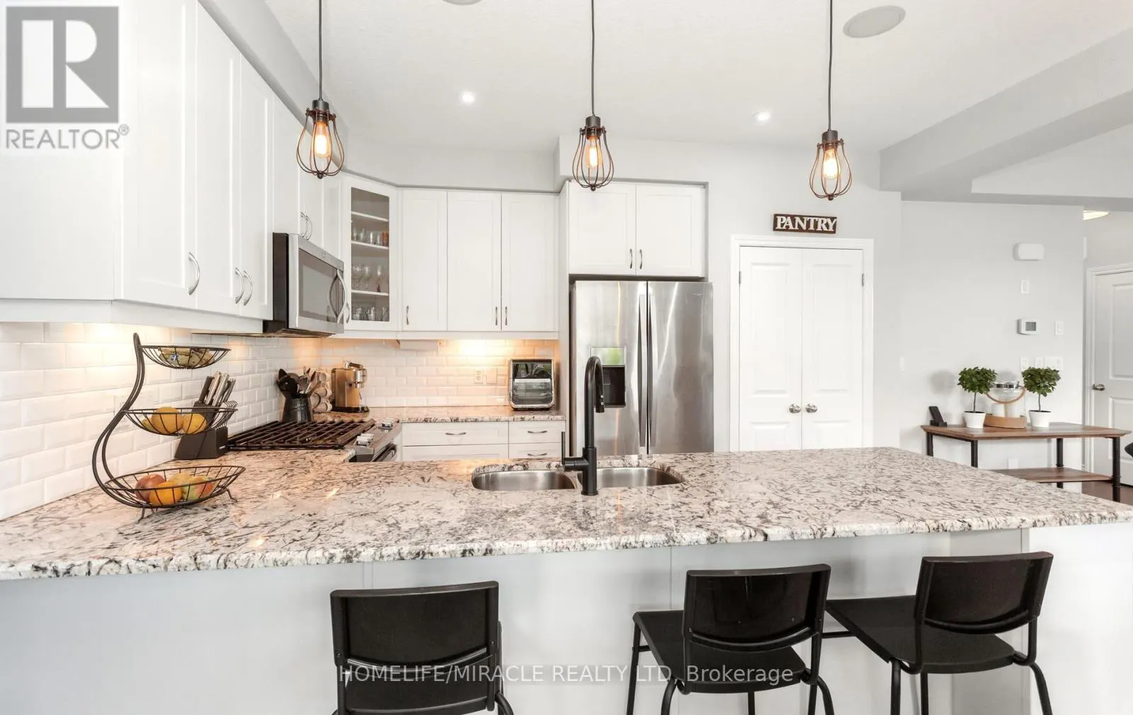 498 FAIRWAY ROAD