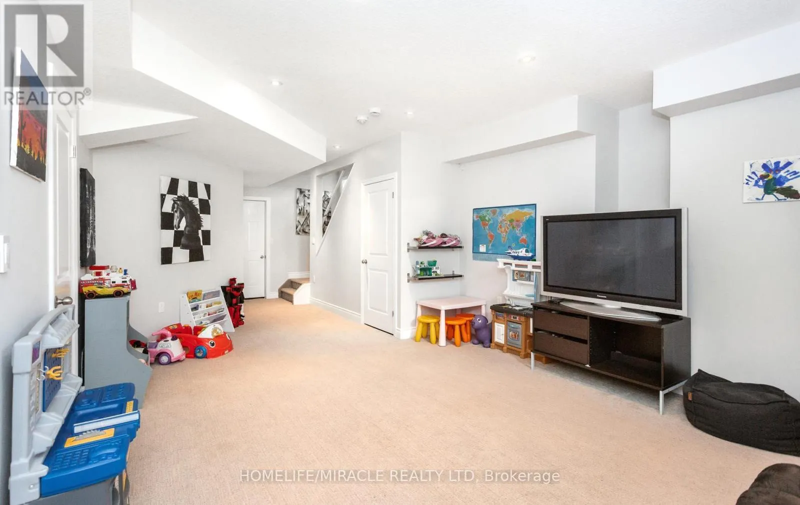 498 FAIRWAY ROAD