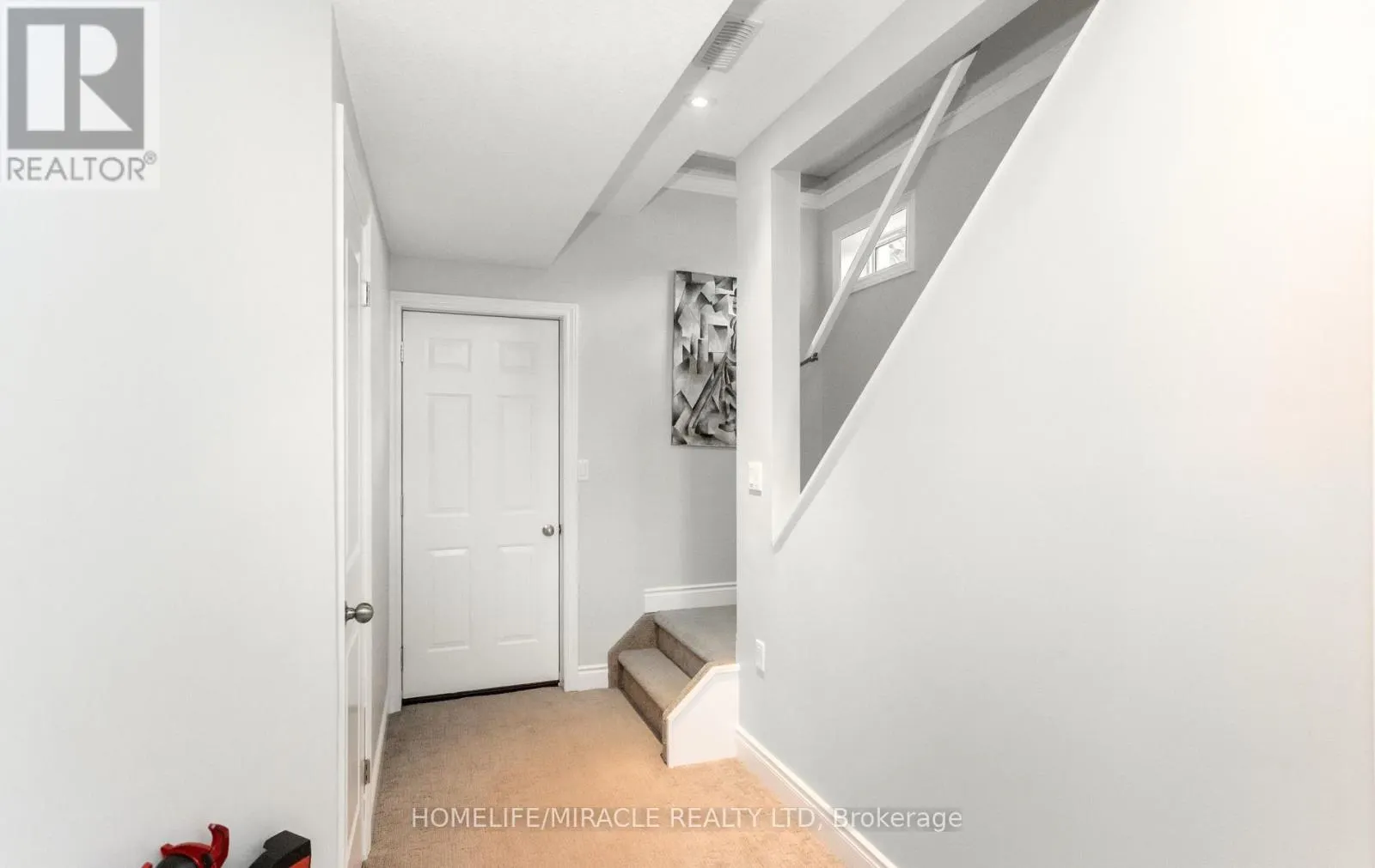 498 FAIRWAY ROAD