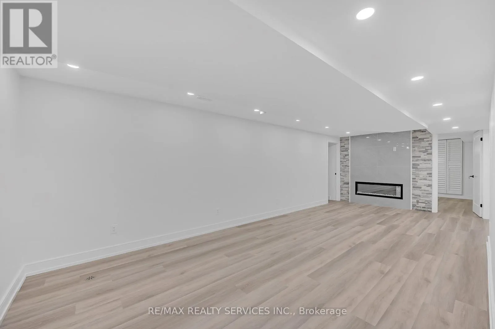 326 MOUNTAIN ROAD