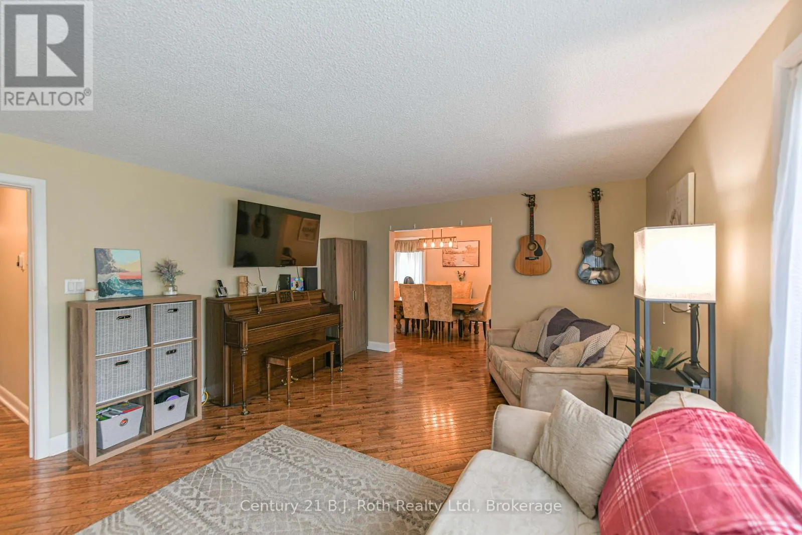 1028 COWBELL LANE