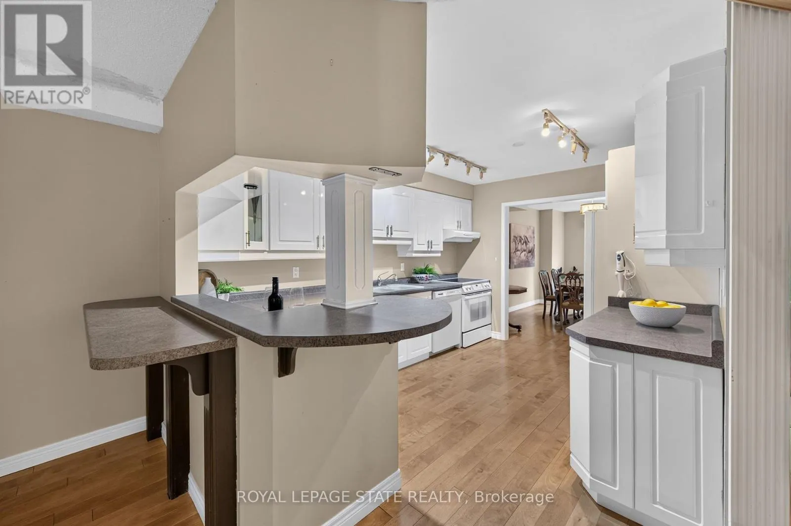11 - 151 MCNIVEN ROAD
