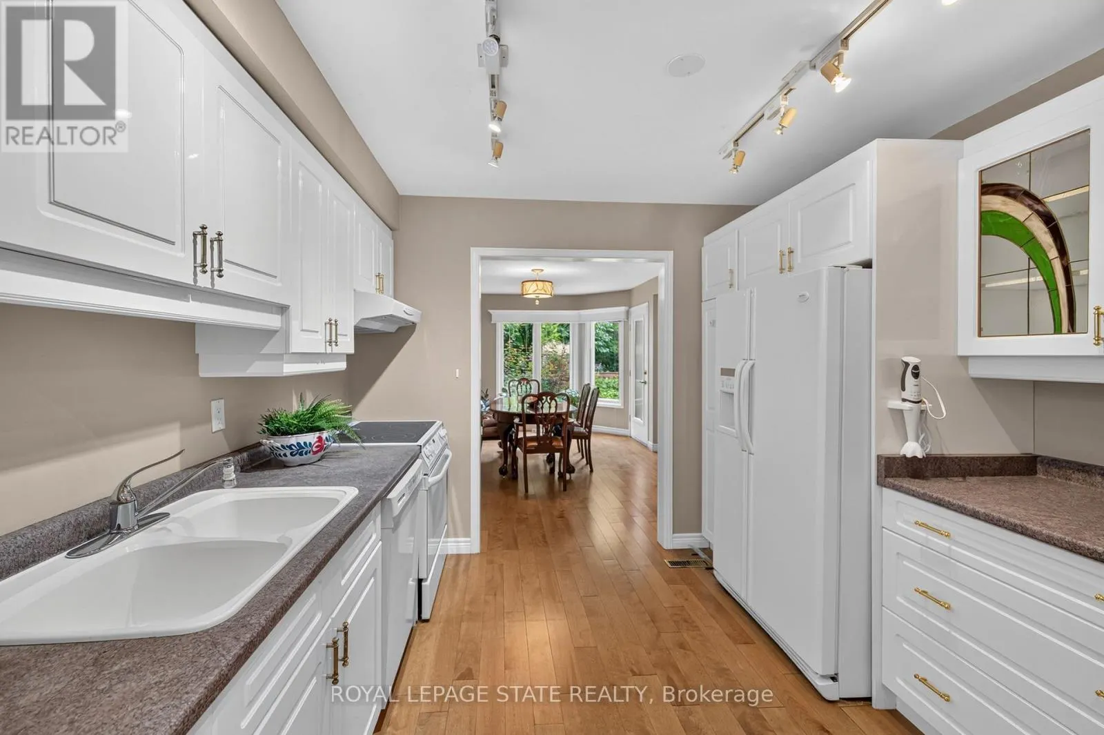11 - 151 MCNIVEN ROAD