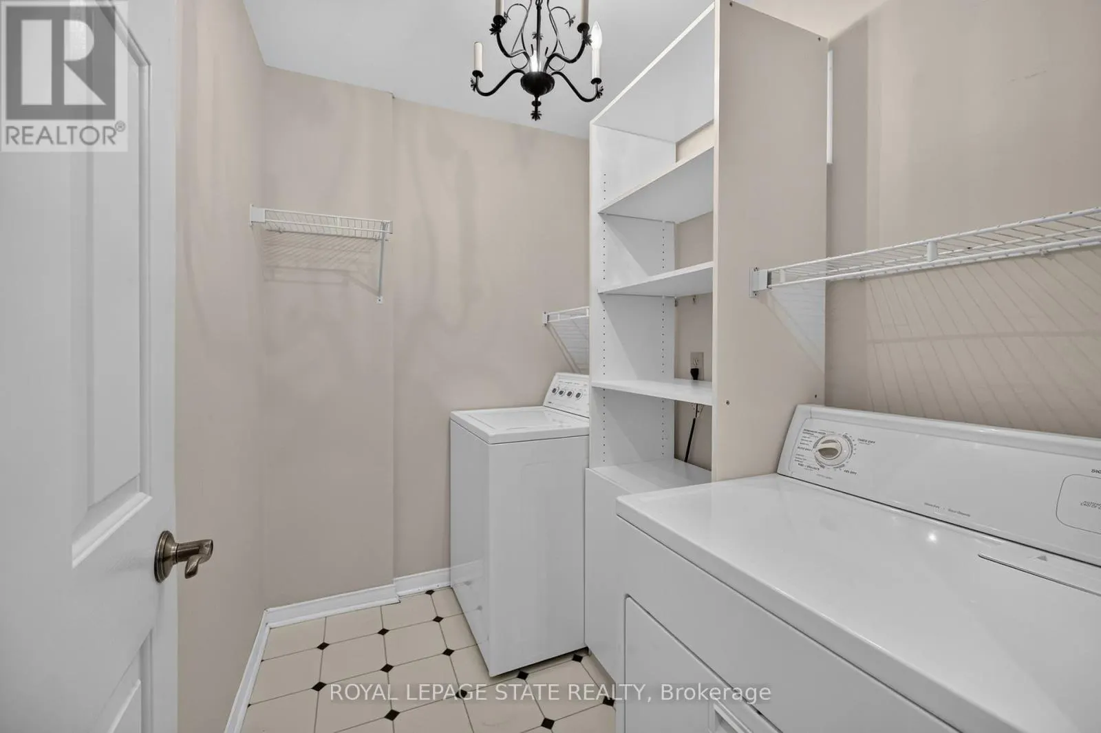 11 - 151 MCNIVEN ROAD