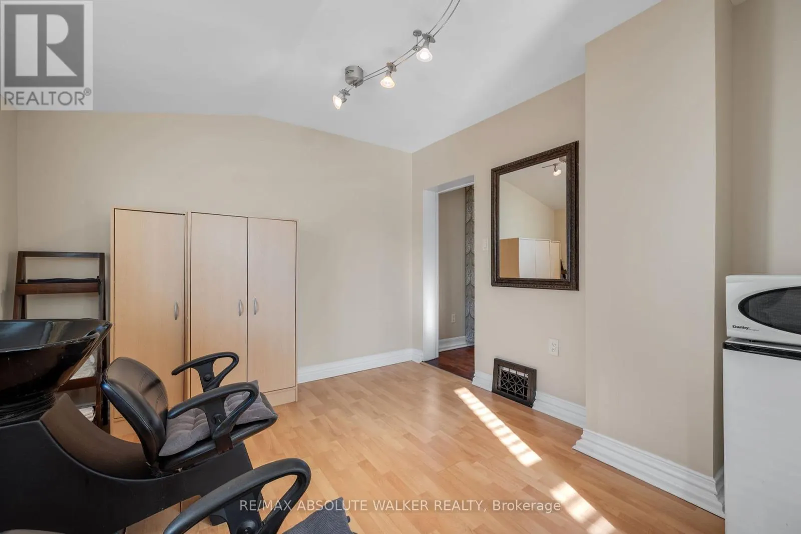383 DANFORTH AVENUE