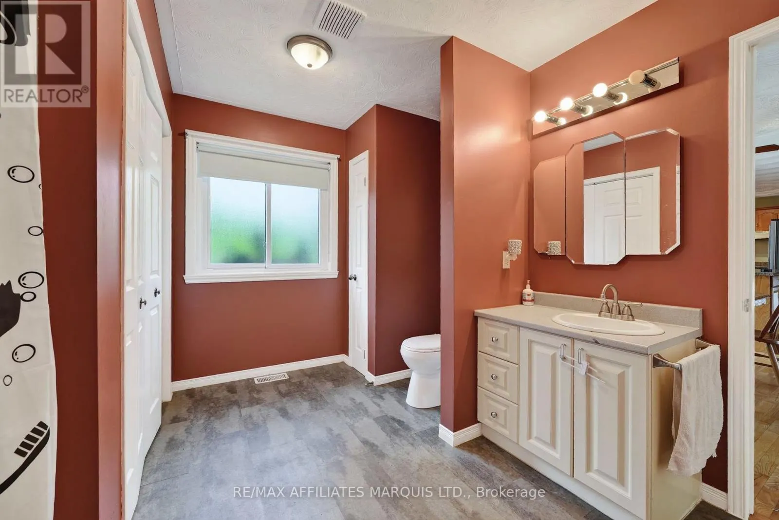 185 DOMINION STREET N