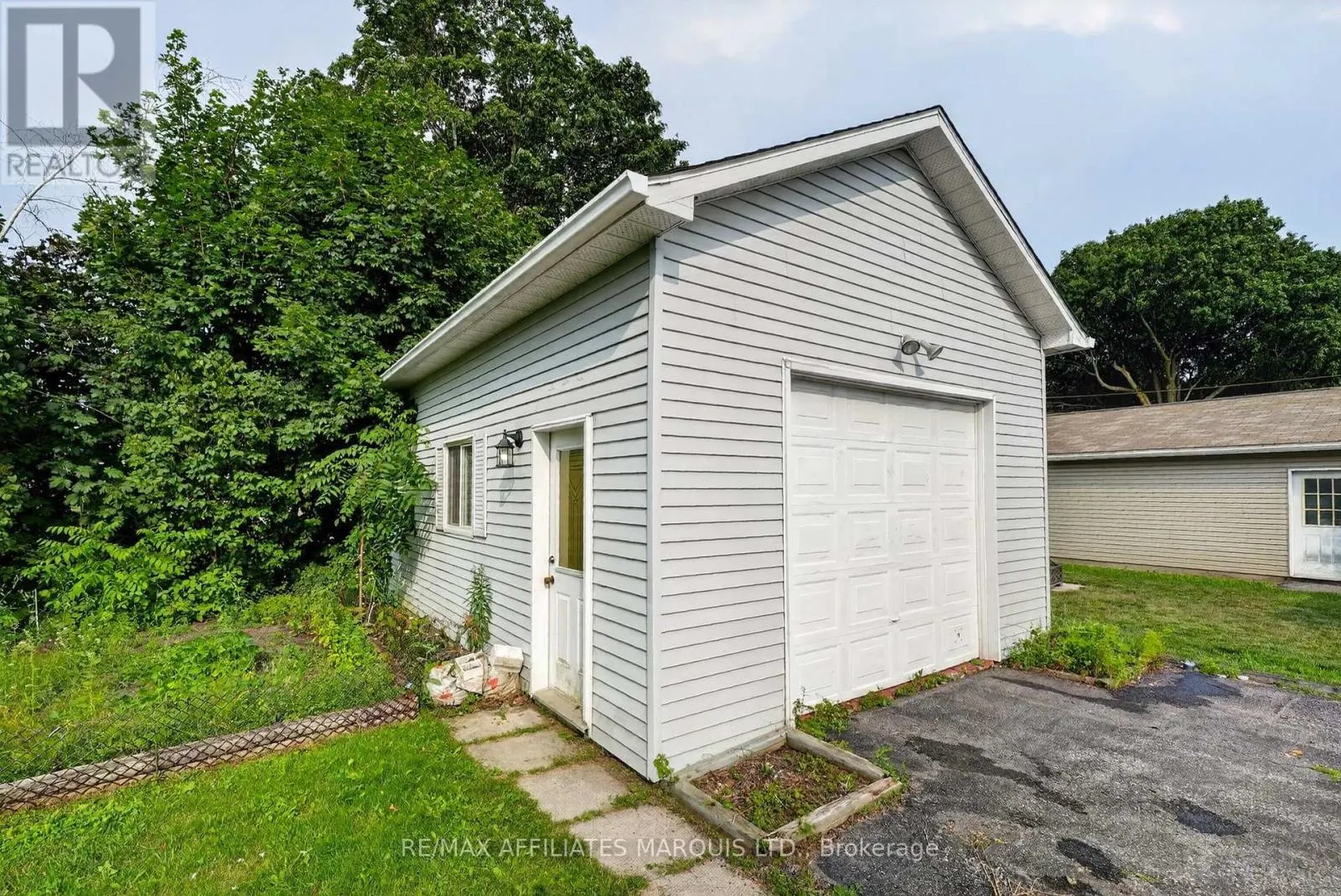 185 DOMINION STREET N