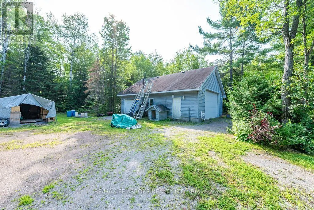 1692 BLACK BAY ROAD