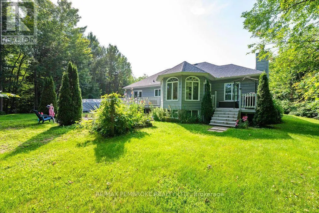 1692 BLACK BAY ROAD