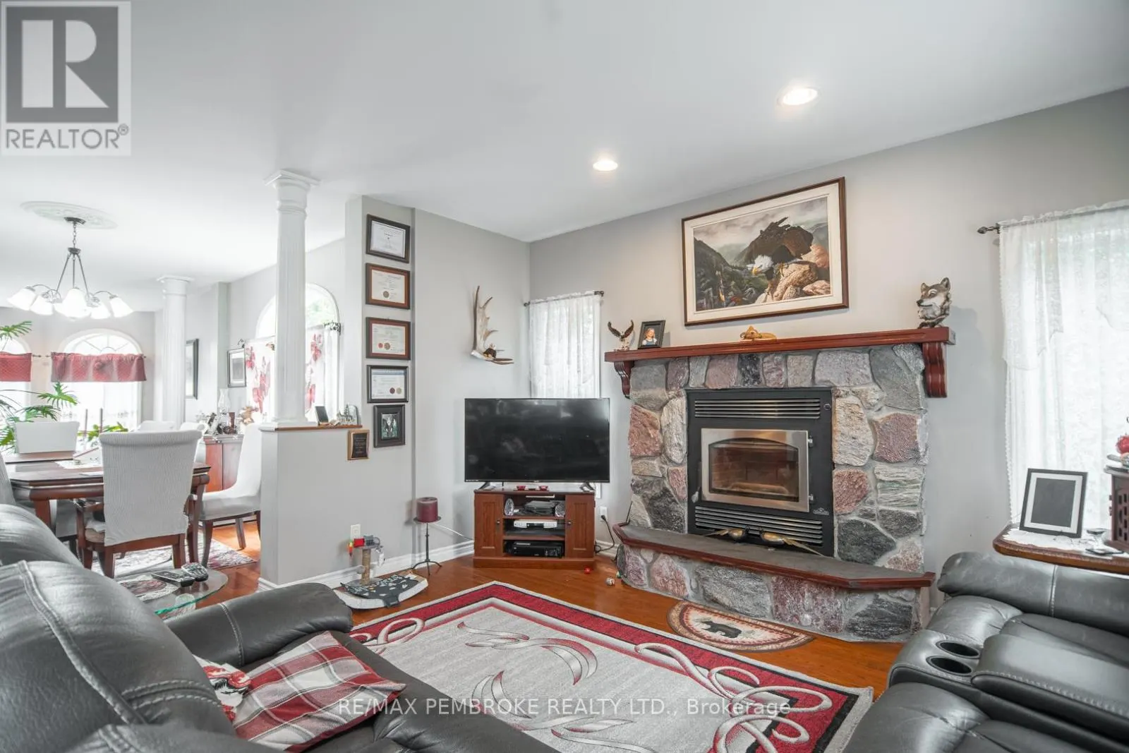 1692 BLACK BAY ROAD