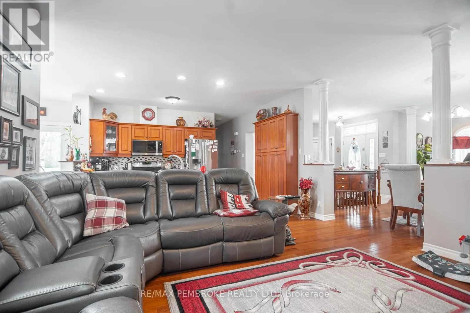1692 BLACK BAY ROAD