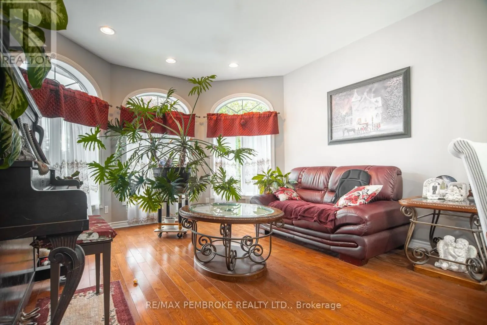 1692 BLACK BAY ROAD